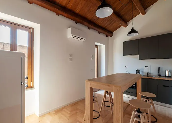 Apartament Joivy Large 6-bed With Terrace Near The Colosseum