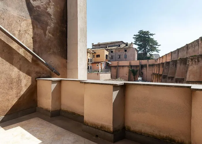 Apartament Joivy Large 6-bed With Terrace Near The Colosseum *