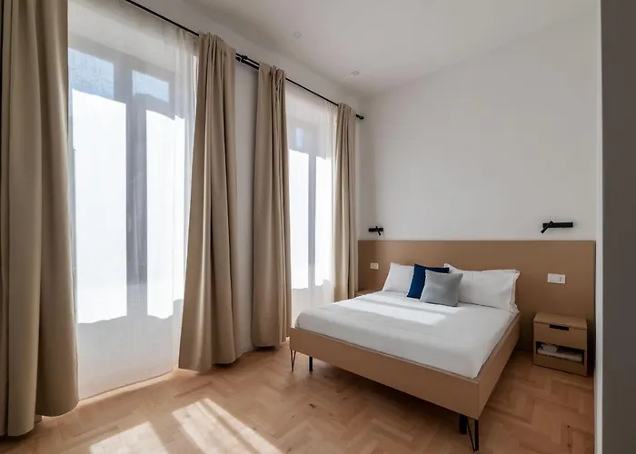 Joivy Large 6-bed With Terrace Near The Colosseum Apartament Rzym