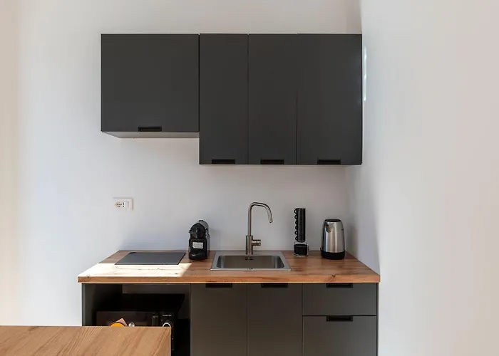 Apartament Joivy Large 6-bed With Terrace Near The Colosseum