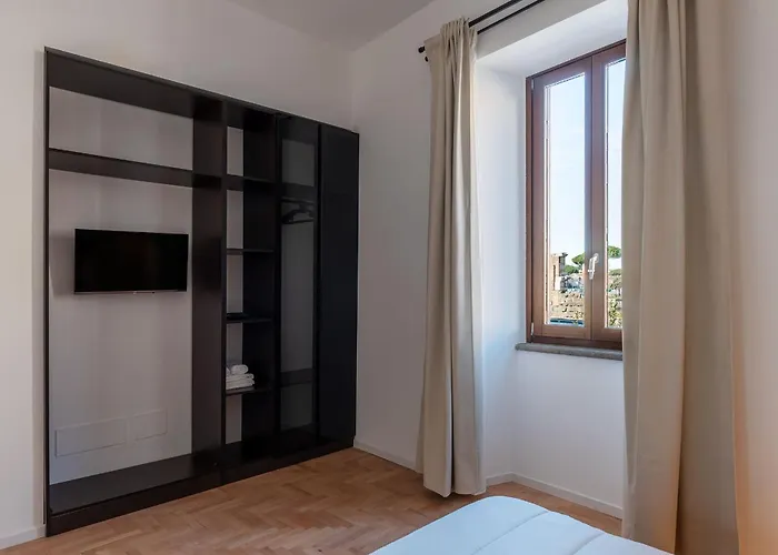 Joivy Large 6-bed With Terrace Near The Colosseum Апартаменты *