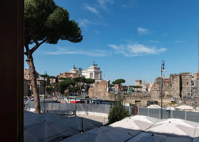 Joivy Large 6-bed With Terrace Near The Colosseum Rzym
