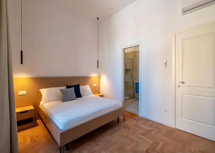 Joivy Large 6-bed With Terrace Near The Colosseum Apartament Rzym