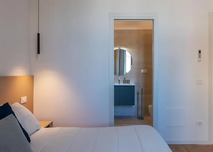 Joivy Large 6-bed With Terrace Near The Colosseum Rzym