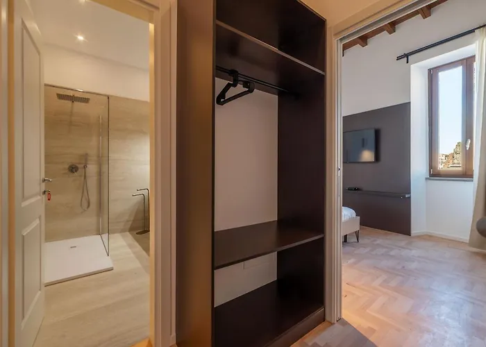 Apartament Joivy Large 6-bed With Terrace Near The Colosseum *