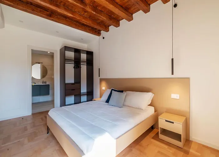 Joivy Large 6-bed With Terrace Near The Colosseum