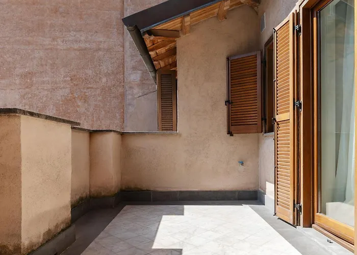 Apartament Joivy Large 6-bed With Terrace Near The Colosseum *