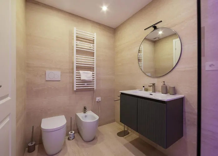 Joivy Large 6-bed With Terrace Near The Colosseum * Rzym