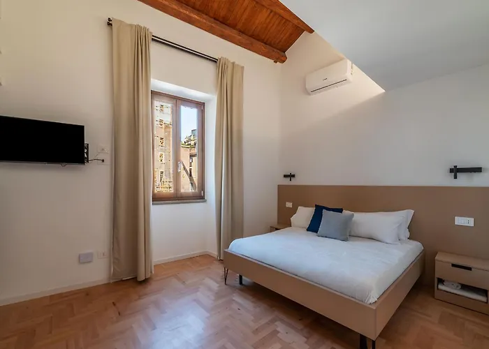 Joivy Large 6-bed With Terrace Near The Colosseum Daire